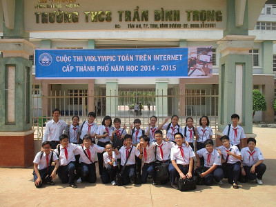 Học sinh khối 8 thi tại hội đồng thi trường THCS Trần Bình Trọng