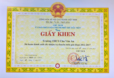 Kỷ niệm 35 năm ngày Nhà giáo Việt Nam - UBND Tp Thủ Dầu Một khen trường giai đoạn 2012 - 2017