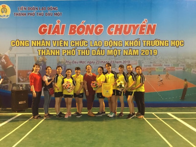 Đường đến giải III - Giải bóng chuyền CN VC khối trường học TP Thủ Dầu Một  năm 2019