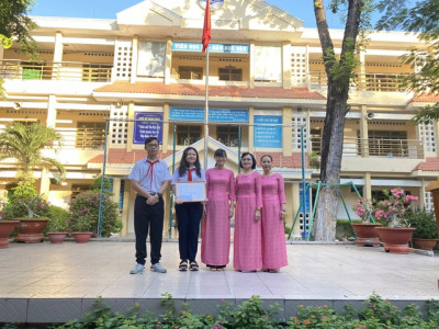Học sinh Trường THCS Chu Văn An, thành phố Thủ Dầu Một, tỉnh Bình Dương đạt giải cao cuộc thi Lập trình sáng tạo gắn với thành phố thông minh tỉnh Bình Dương và cuộc thi Khoa học kĩ thuật năm học 2023 - 2024