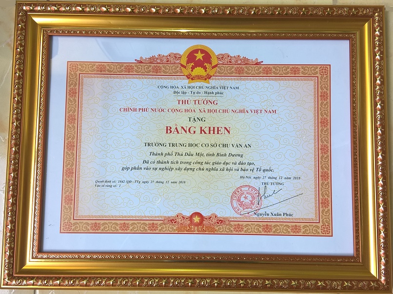Thủ tướng Chính phủ tặng bằng khen trường THCS Chu Văn An