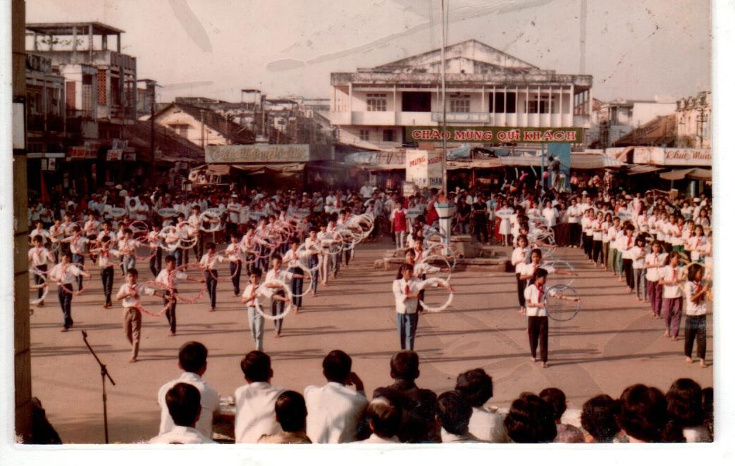 Trường THCS Chu Văn An - Thập niên 90.