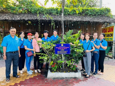 Công đoàn cơ sở Trường THCS Chu Văn An, thành phố Thủ Dầu Một, tỉnh Bình Dương hưởng ứng Lễ phát động ra quân xây dựng Nếp sống văn hóa – Văn minh đô thị và tổ chức Cuộc thi “Dấu ấn Công đoàn giữa thành phố xanh”