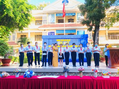 Liên đội Trường THCS Chu Văn An, thành phố Thủ Dầu Một, tỉnh Bình Dương tổ chức các hoạt động chào mừng ngày Hiến chương Nhà giáo Việt Nam 20/11 năm học 2022 – 2023