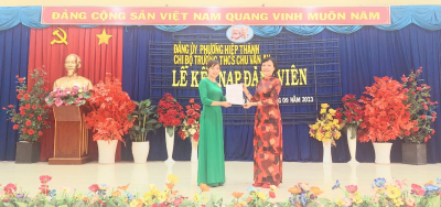 Chi bộ Trường THCS Chu Văn An, thành phố Thủ Dầu Một, tỉnh Bình Dương kếp nạp Đảng viên mới năm học 2023–2024