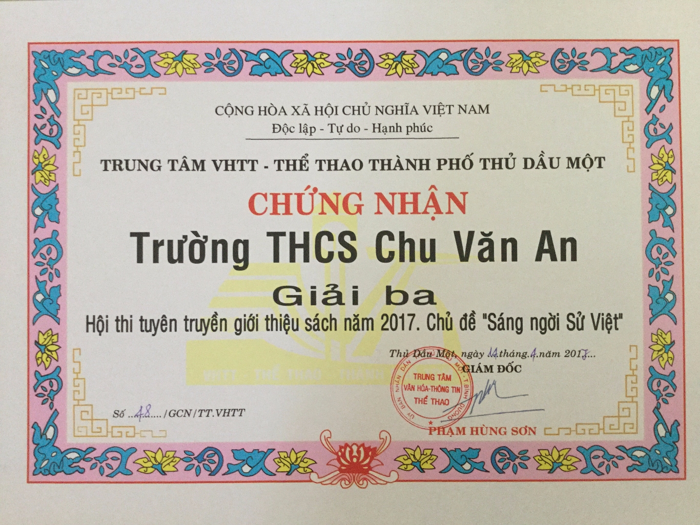 Hội thi tuyên truyền giới thiệu sách : "Sáng ngời sử Việt"