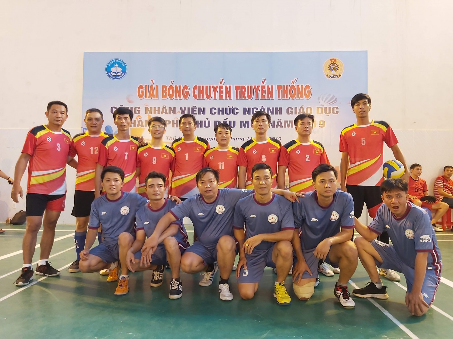 Trận chung kết - Trao giải Giải bóng chuyền truyền thống ngành giáo dục Thành phố năm 2019