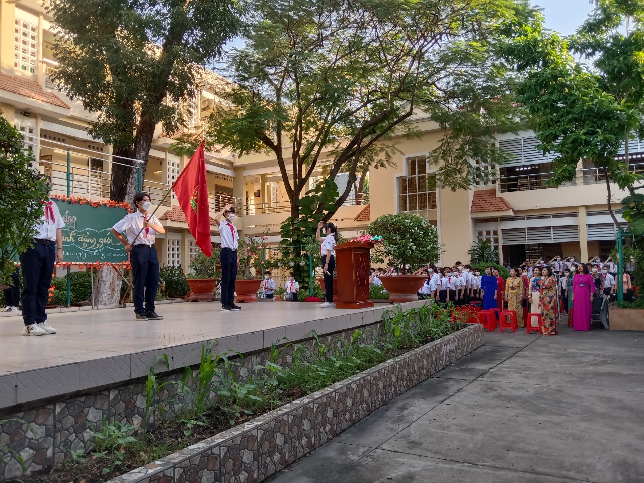 Trường THCS Chu Văn An, thành phố Thủ Dầu Một, tỉnh Bình Dương hưởng ứng Tháng hành động vì bình đẳng giới.