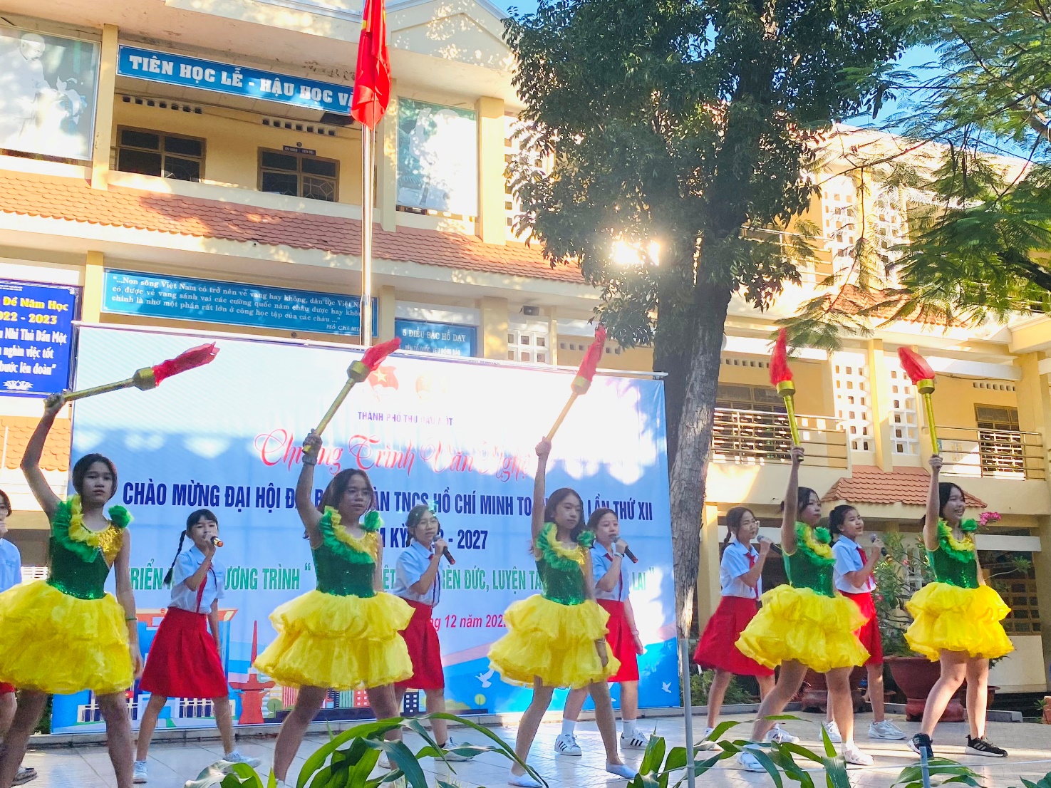 Trường THCS Chu Văn An, thành phố Thủ Dầu Một, tỉnh Bình Dương tổ chức các hoạt động chào mừng Đại hội Đại biểu toàn quốc lần thứ XII của Đoàn TNCS Hồ Chí Minh nhiệm kỳ 2022 – 2027