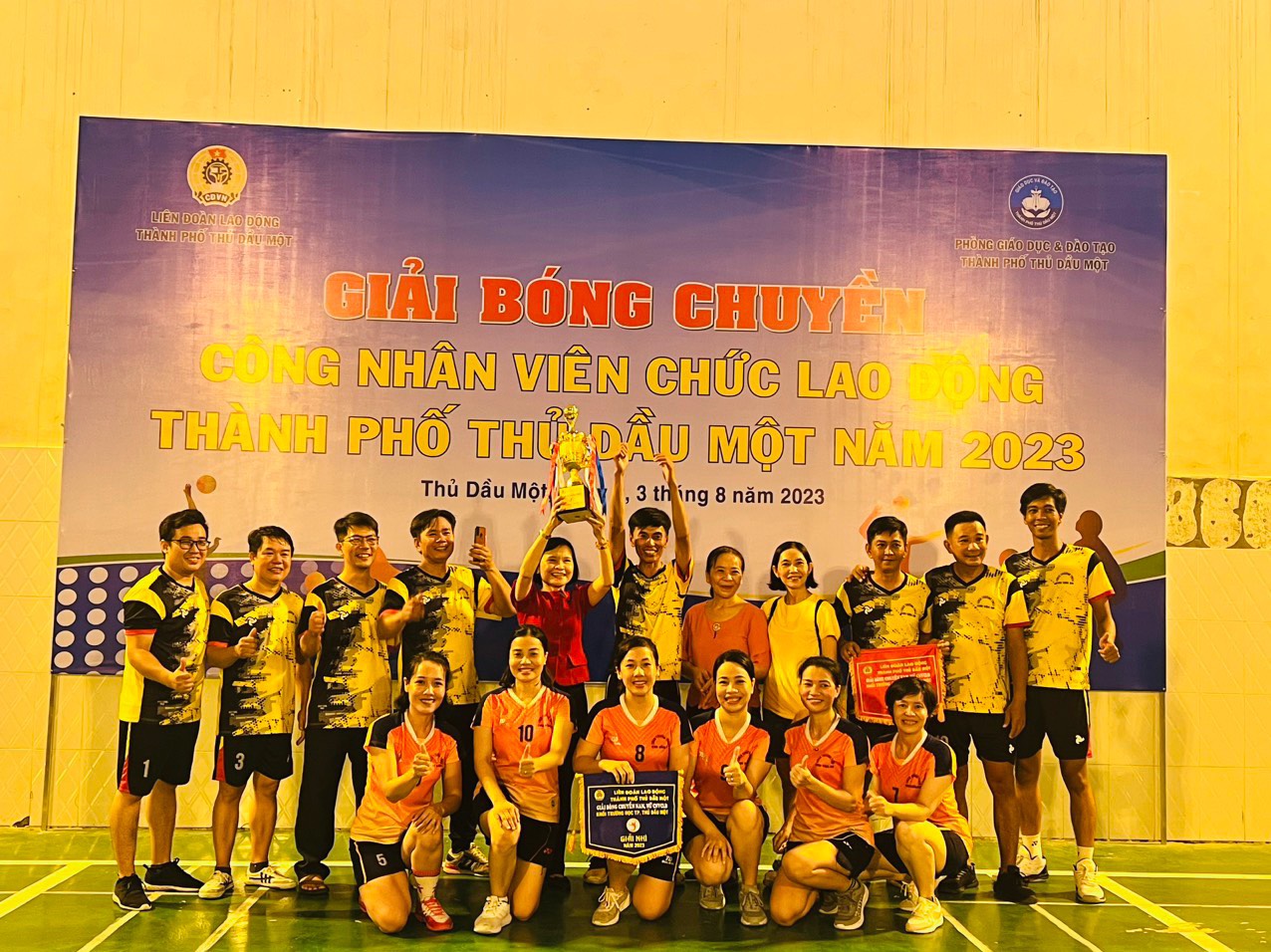 Đoàn viên công đoàn Trường THCS Chu Văn An, thành phố Thủ Dầu Một, tỉnh Bình Dương tiếp tục tham gia “Giải bóng chuyền công nhân viên chức lao động thành phố Thủ Dầu Một năm 2023” và vào vòng chung kết